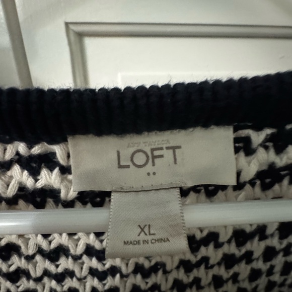 LOFT Navy and Cream Women's Crocheted Cardigan Sweater XL - Picture 5 of 5